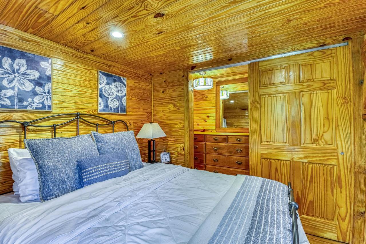 The Gemini-A Dreamy, Waterfront Tiny Cabin Rogersville Eksteriør billede
